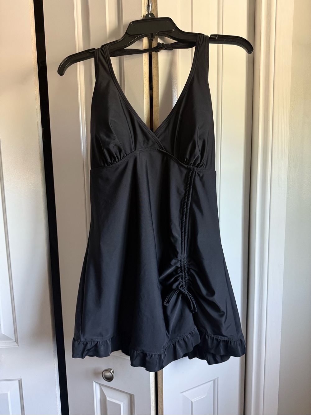 Island Escape Womens Maui
Ruched Ruffled Swim Dress Color Black